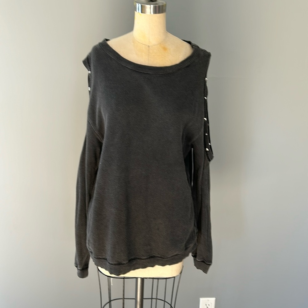 Zara Cold Shoulder Top w/Studs